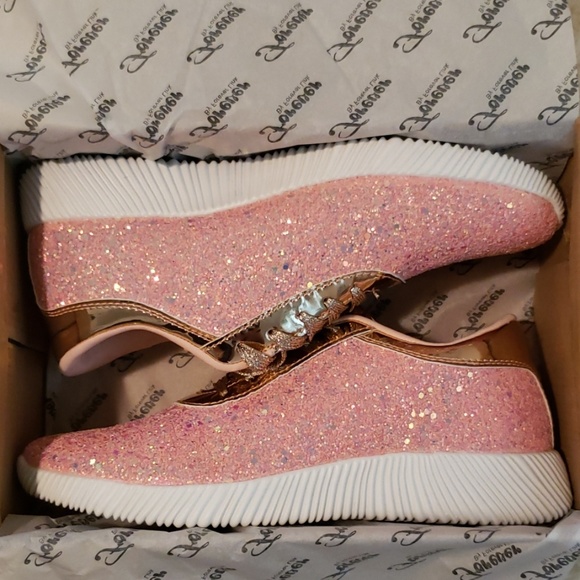 Forever 21 Shoes - 🆕️Sparkly sneakers pink and rose gold!!